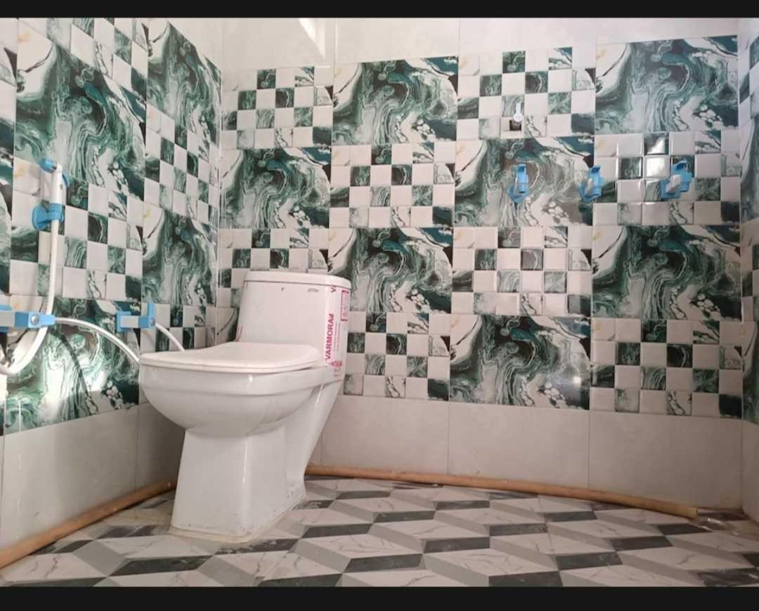 Oyo 81087 Hotel Relax Inn Hāthras Εξωτερικό φωτογραφία